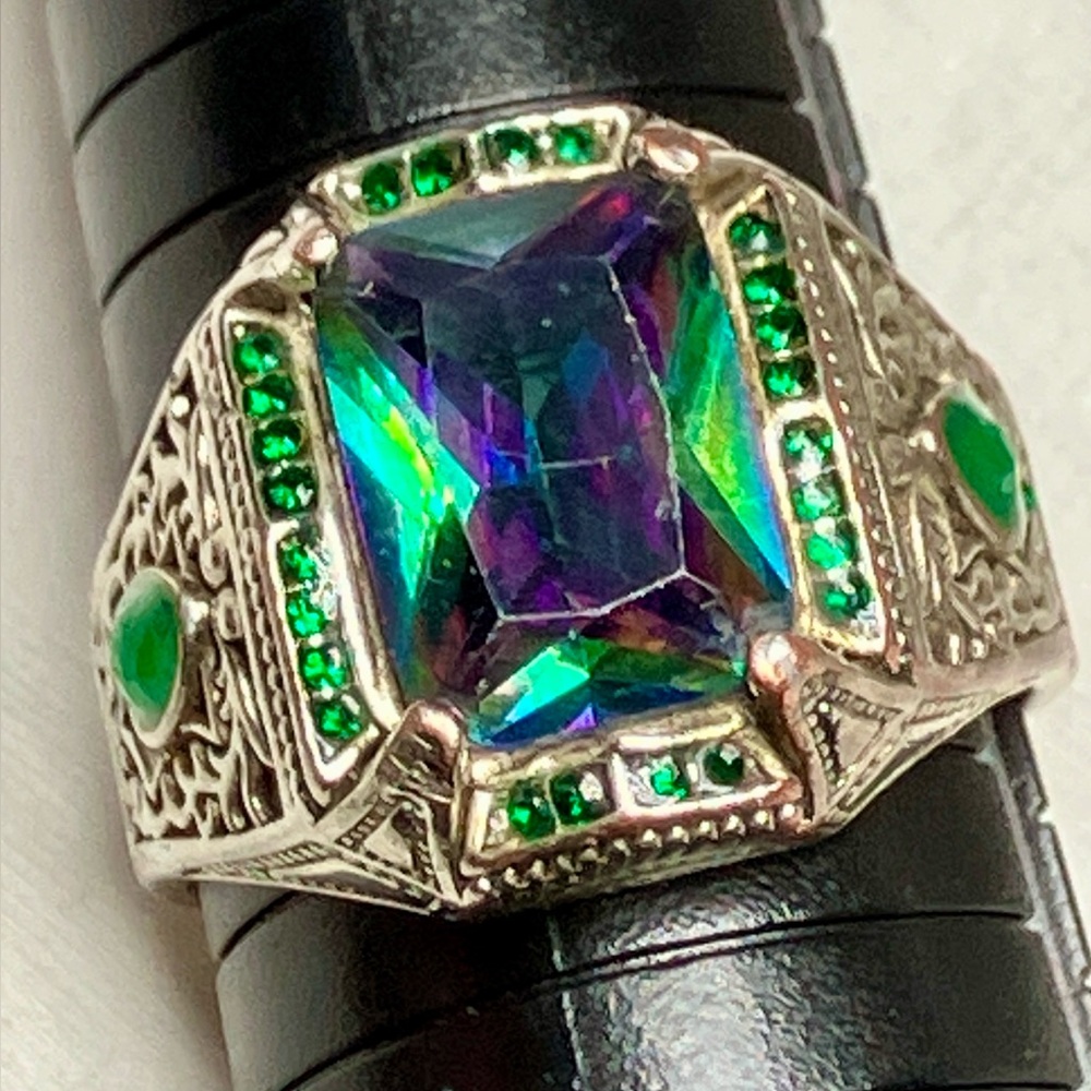 Men’s Silver Tone & Iridescent Glass Rhinestone Ring Green Accent Stones size 13